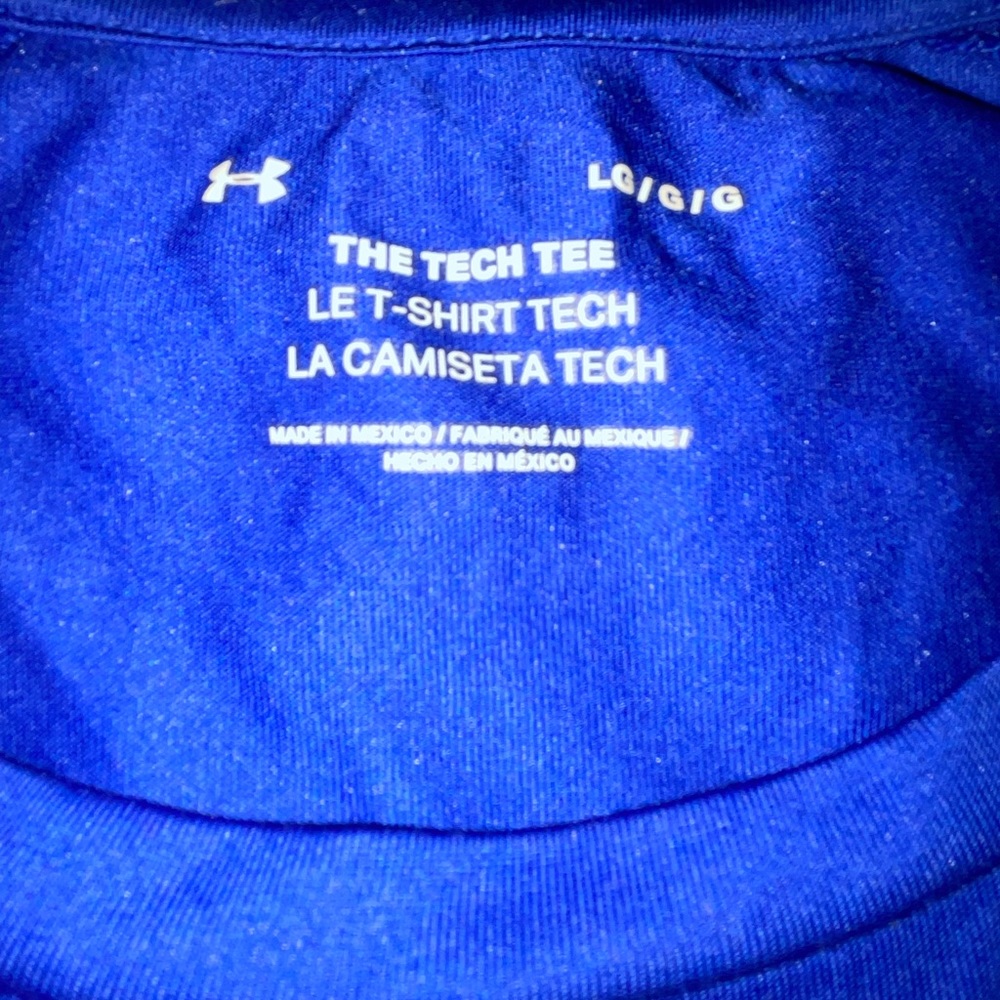 Under Armour Sz L T - Picture 3 of 3